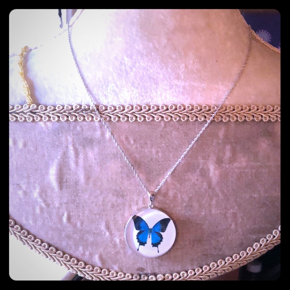 Flash sale sterling silver butterfly pendant/chain